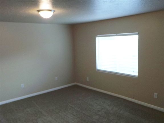 5th image of 122 Crystal Bay Dr