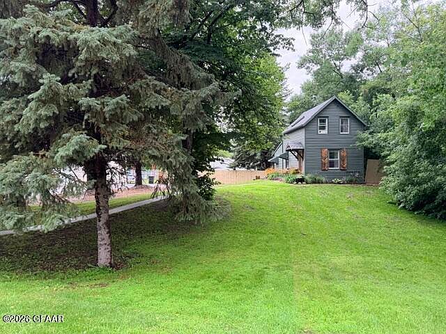 1st image of 311 Division Ave N