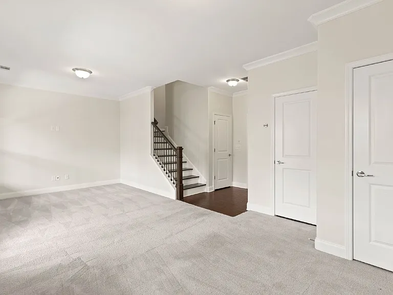 2160 Prestwick Ct NE — Photo 37