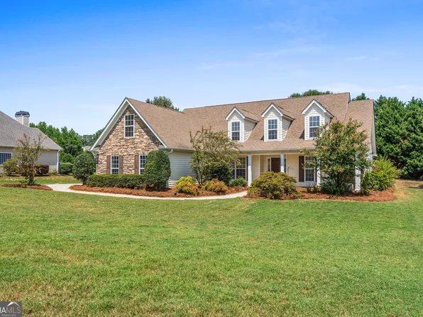 200 Otter Cir, Fayetteville, GA 30215