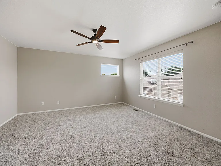 2304 Winding Dr — Photo 10