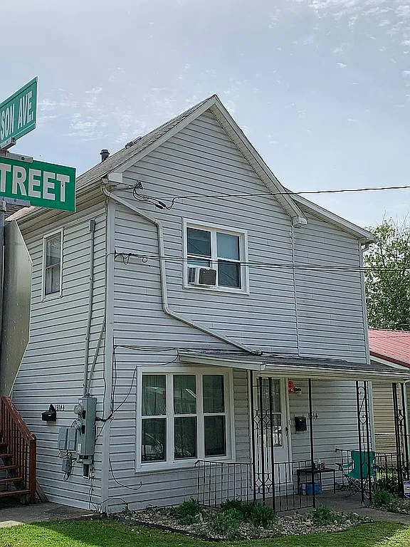 1314 15th St photo 1