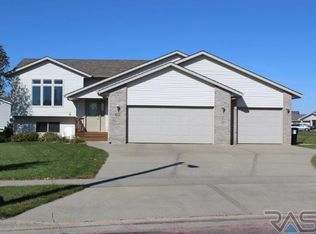 615 E Jesse Ct, Tea, SD 57064
