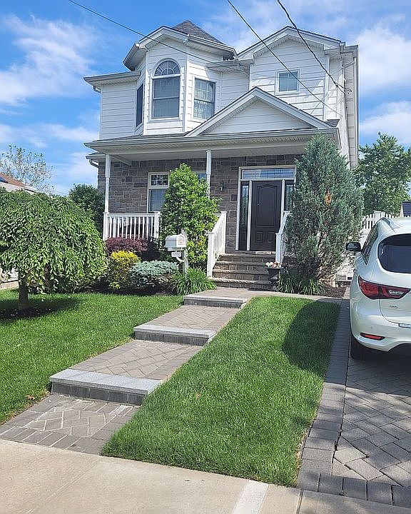 2nd image of 10 Eastman St