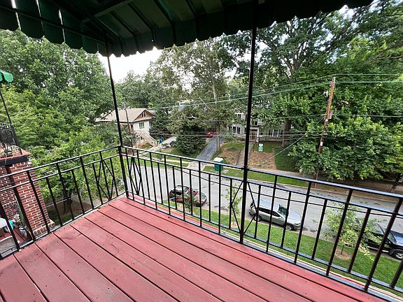 Private covered porch!