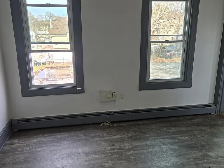 95 Catharine St #2 — Photo 2