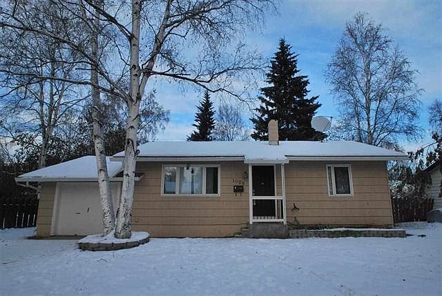 1st image of 1028 Pedro St