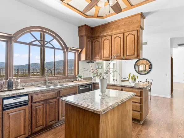 10015 El Capitan Real Rd, El Cajon, CA 92021