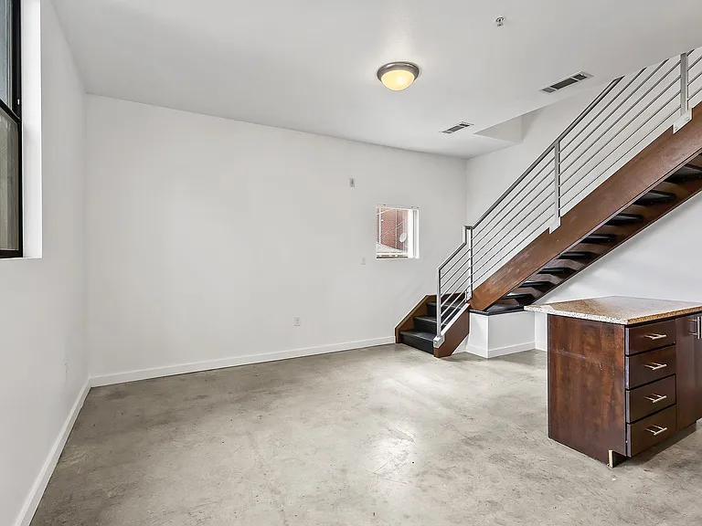 Emerson Lofts — Photo 34