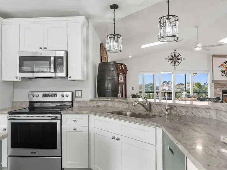 6029 Bayway Ct — Photo 13
