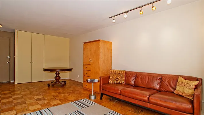 Sold by Fenwick Keats Real Estate | media 12