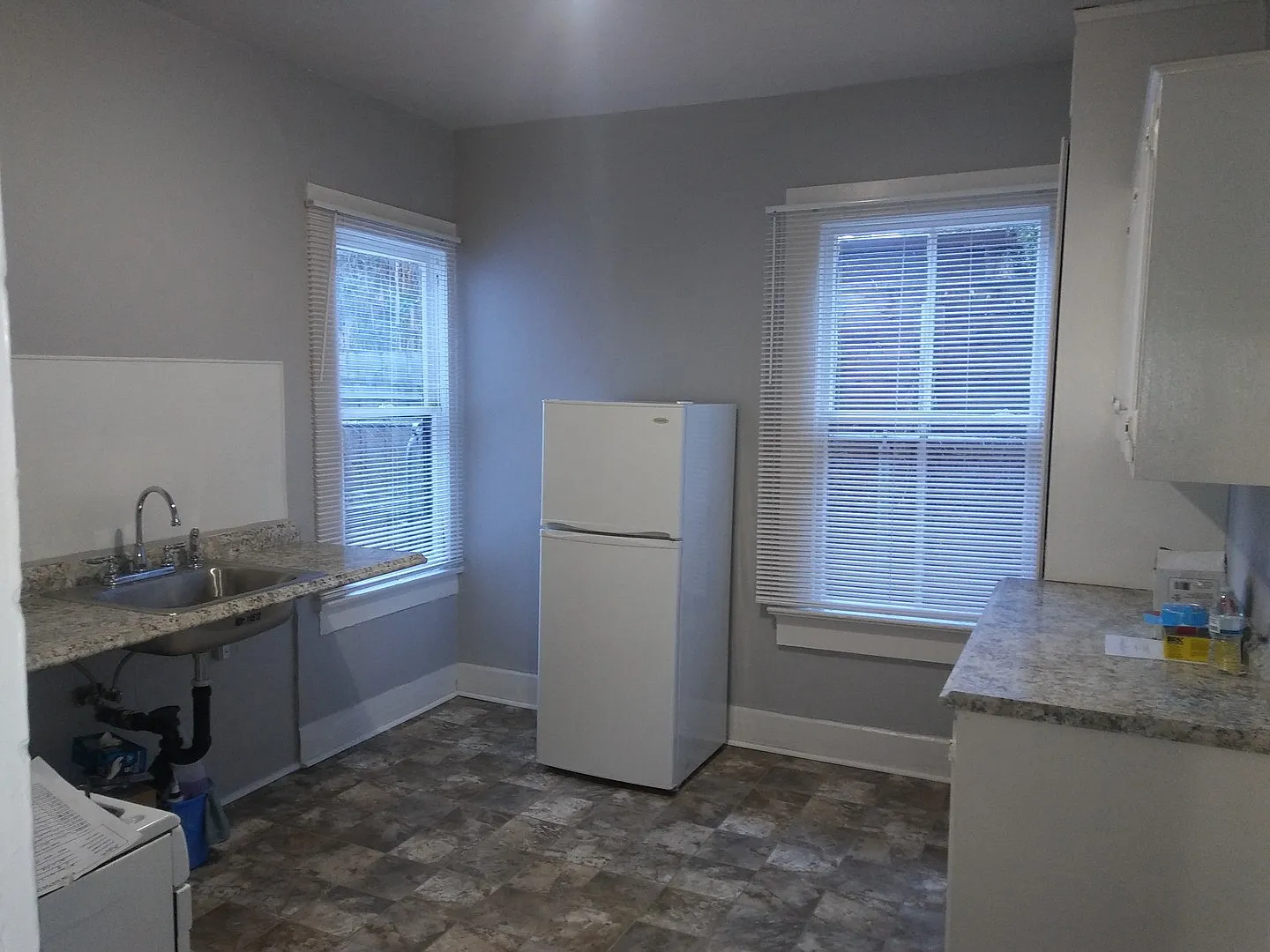 Tenth Avenue Apts. — Photo 4