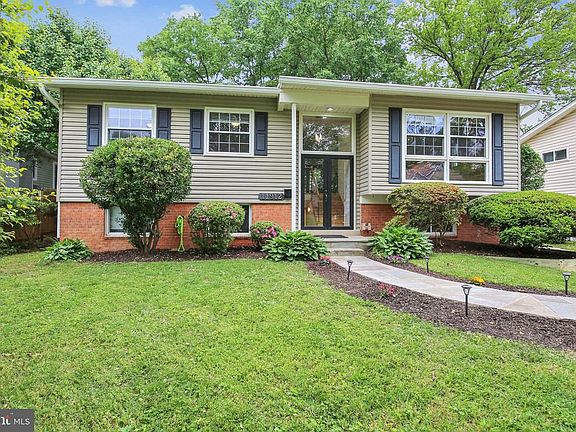 2nd image of 11912 Hunters Ln