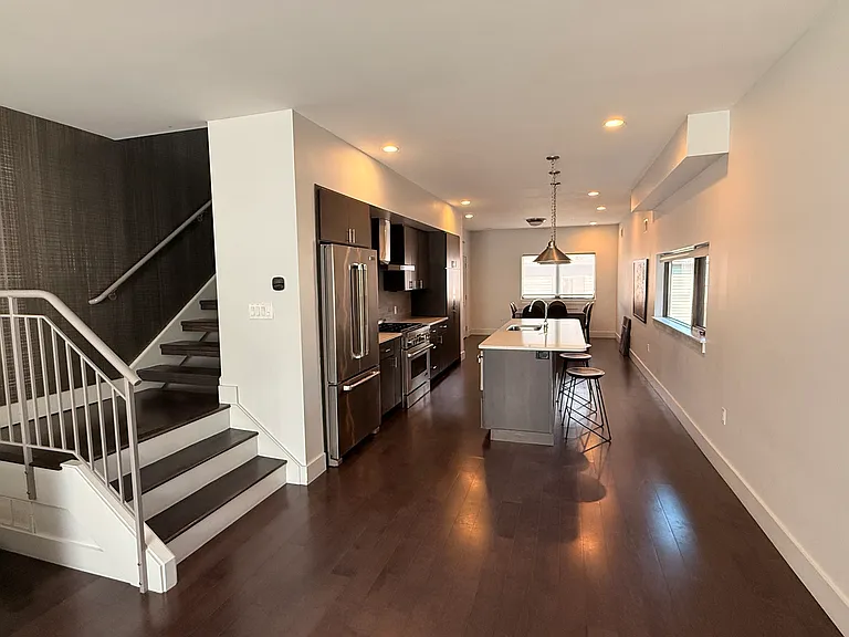 4709 Hatfield St — Photo 5