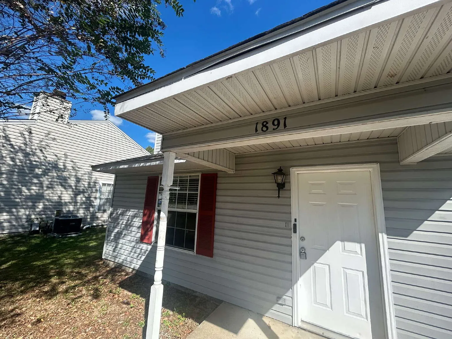 2 bed, 2.0 bath, 1100 sqft, $1,450 — Photo 2