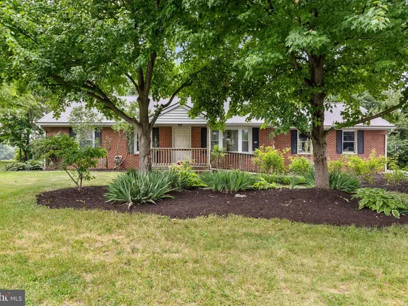 1230 Orchard Rd, Lititz, PA 17543