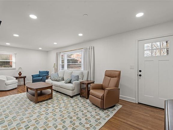 4th image of 1366 Pinebluff Rd