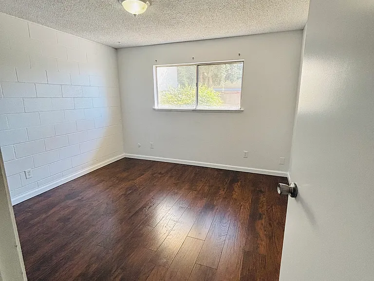 115 S Granada Dr #2 — Photo 11