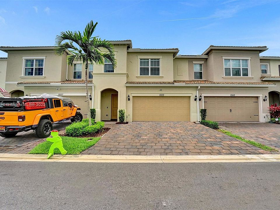 1st image of 1033 Eucalyptus Dr