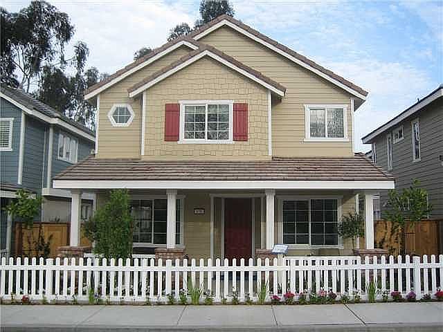 1st image of 229 Vineyard Ct