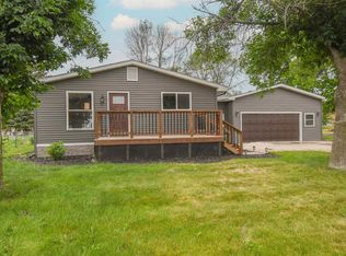 919 S Academy St, Lennox, SD 57039