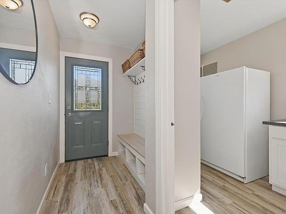 5th image of 2538 E Garrison Rd