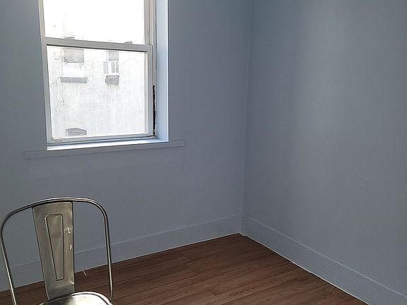 4th image of 17 Monroe St APT 4