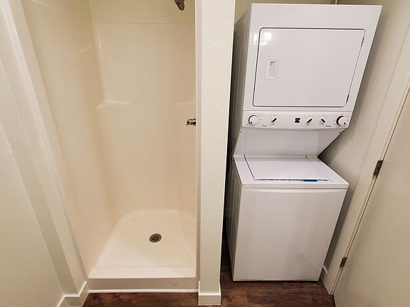 3rd image of 2322 College St APT 7