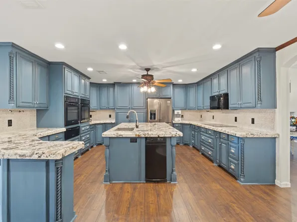 2602 Madrid Dr, Garland, TX 75040