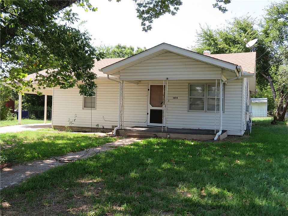 1st image of 1404 Nugent St