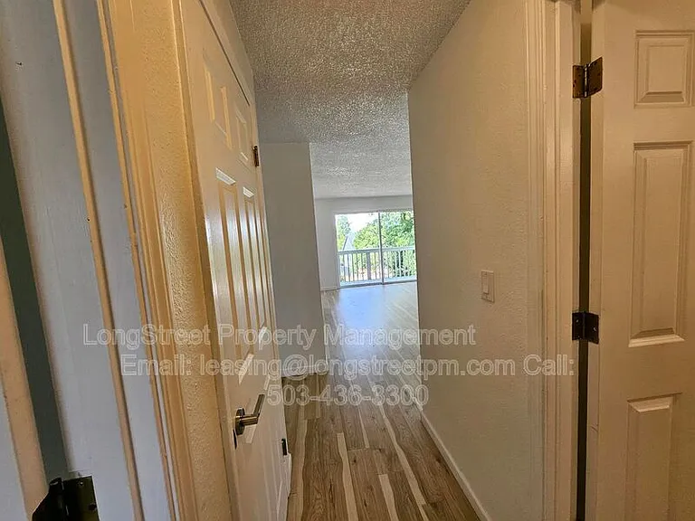 412 Pearl St #4 — Photo 16
