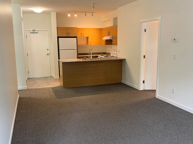 1370 Ridgeway Dr — Photo 13