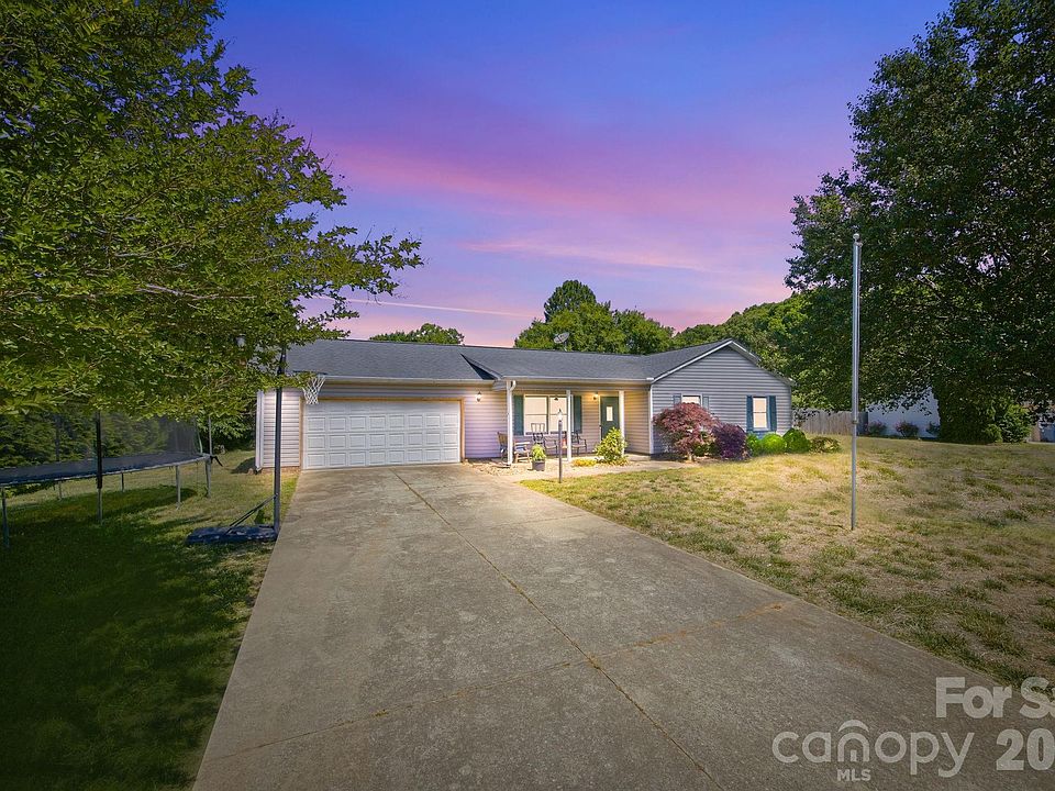 1st image of 129 Salem Meadow Dr