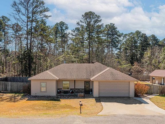 5th image of 209 Collins Ct