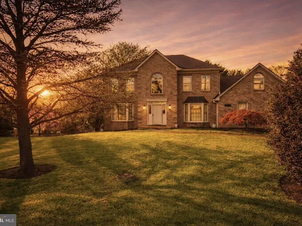 11028 Plumwood Cir, Hagerstown, MD 21742