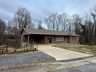 335 Eastview Pl NW, Lenoir, NC, 28645