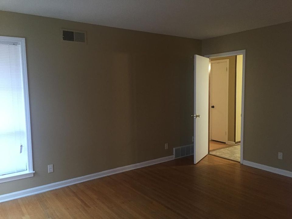 2nd image of 1771 Santa Clara Ave