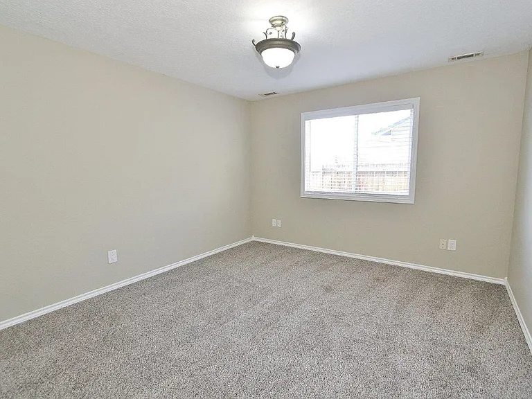 976 W Idaho Ave — Photo 14