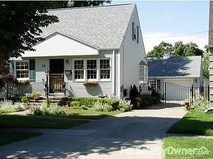 14 Evanston Pl photo 1