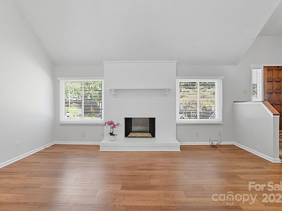 5th image of 1136 Cameo Ct
