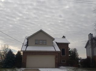 5911 Lawrence Rd, Cincinnati, OH 45248