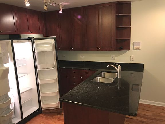 4th image of 6400 N Sacramento Ave APT 204