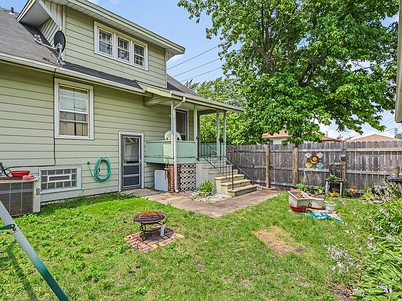 3rd image of 1403 Lake Ave