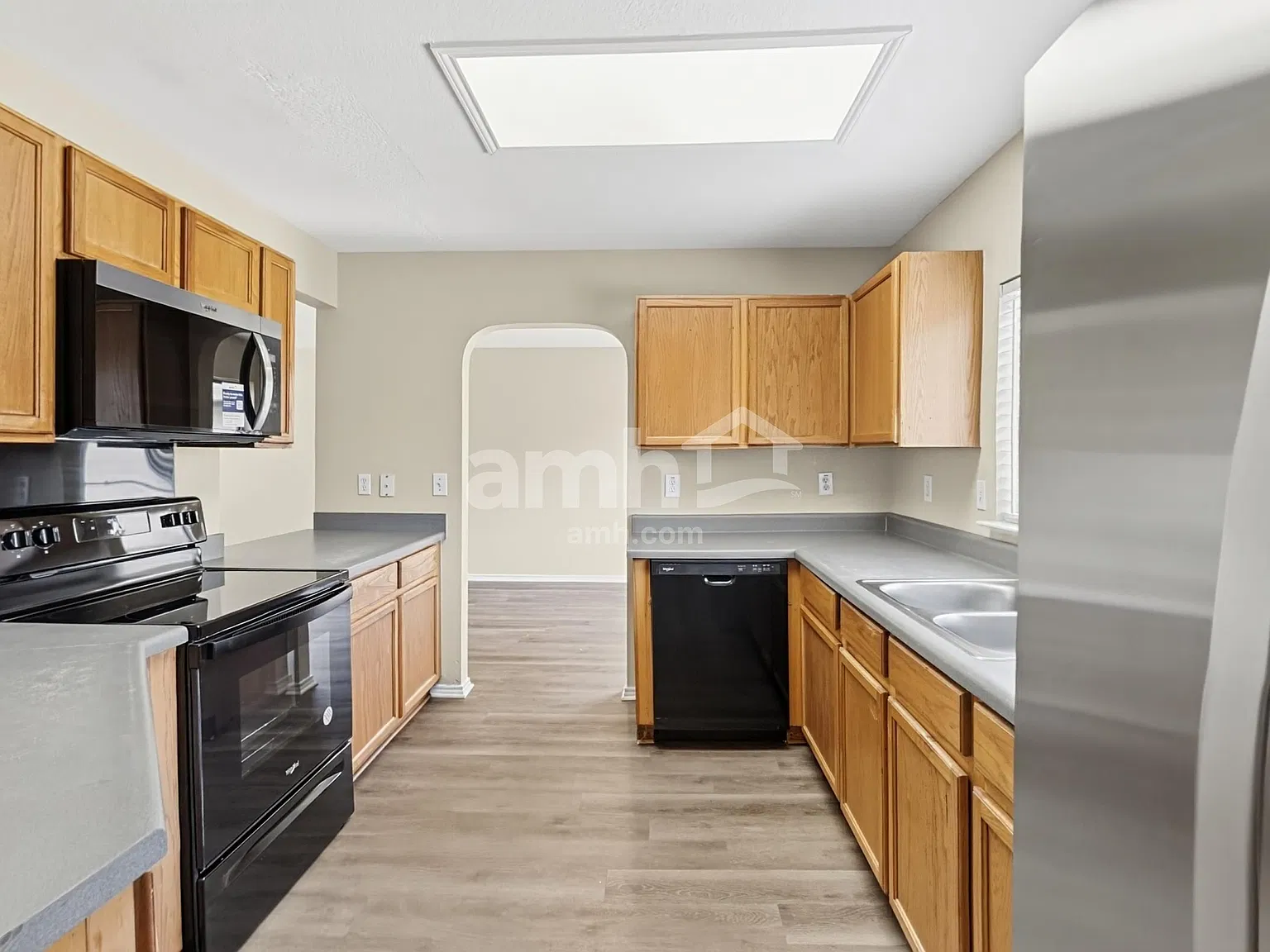 3 bed, 2.5 bath, 1582 sqft, $1,630 — Photo 4