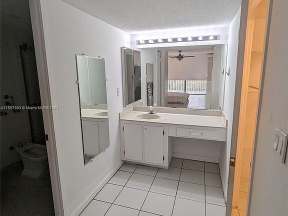 5th image of 210 174th St APT 418