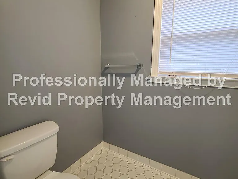 6771 Bainbridge Dr — Photo 35