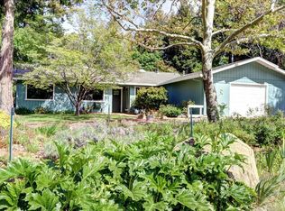 10300 Jitney Ln, Grass Valley, CA 95945