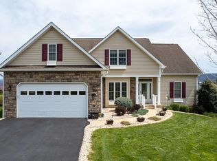 253 Kensington Dr, Elkton, VA 22827