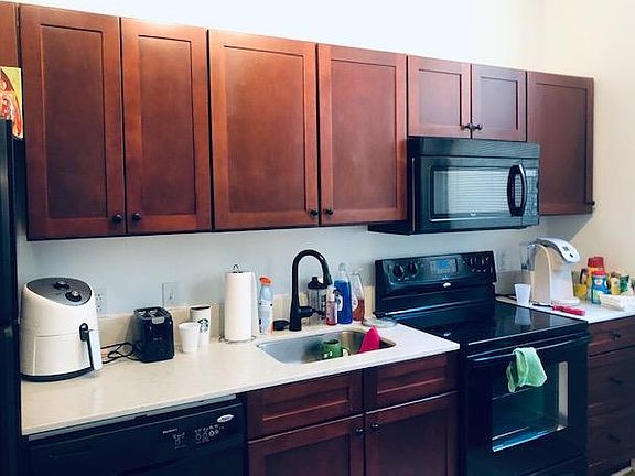 2nd image of 3301 Henry Ave #117