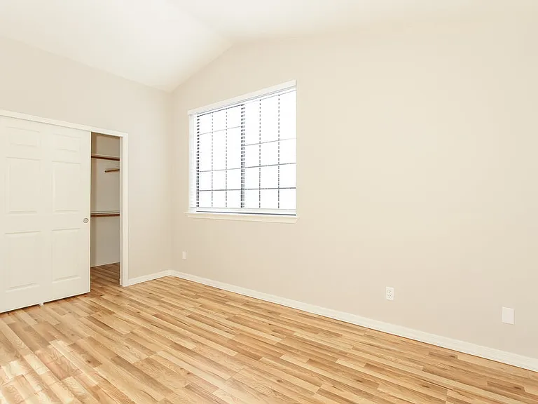 18039 N 12th Pl — Photo 10